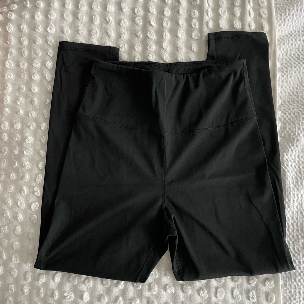 Black leggings